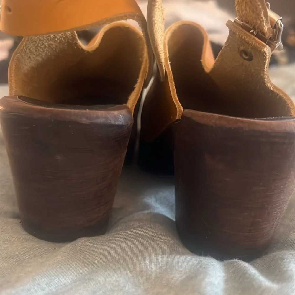 Lotta of Stockholm Yelloe Clogs - EUC!!! Size 39 - Picture 8 of 8